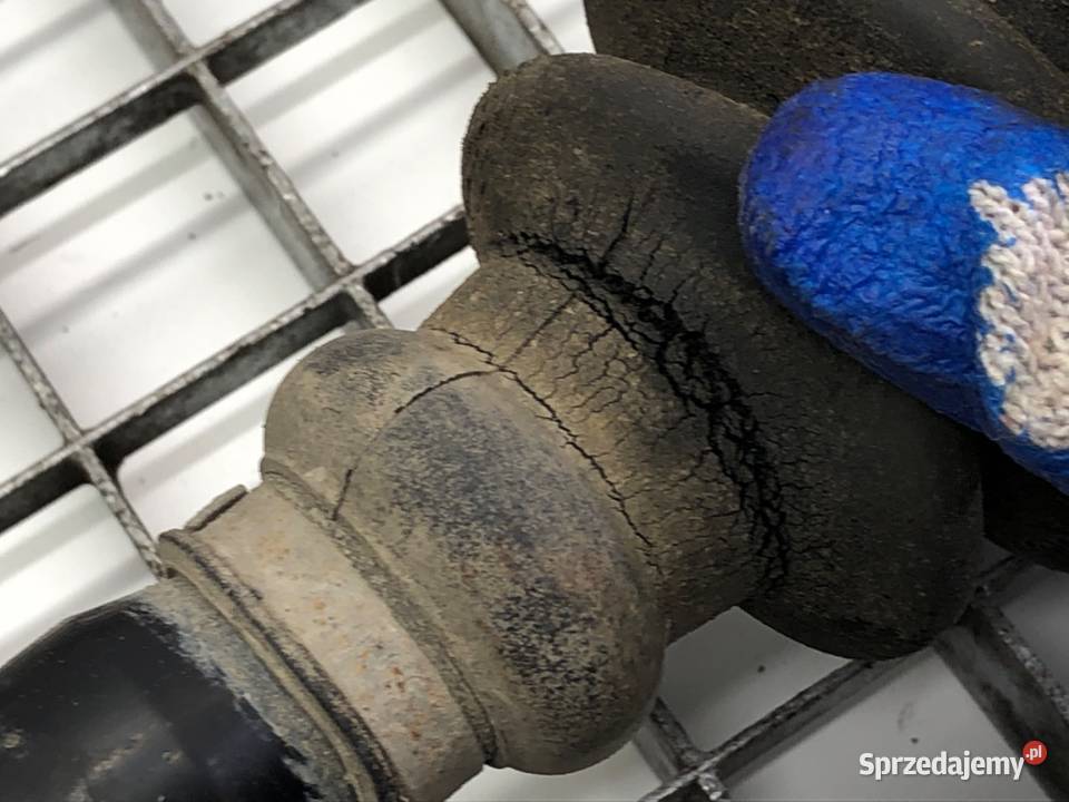 PÓŁOŚ PRAWY PRZÓD AUDI A4 B6 25 180 0005 PRZEGUB