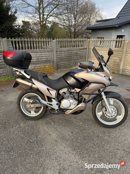 Honda Varadero 125 Wtrysk Motocykle, skutery, quady Wieszowa