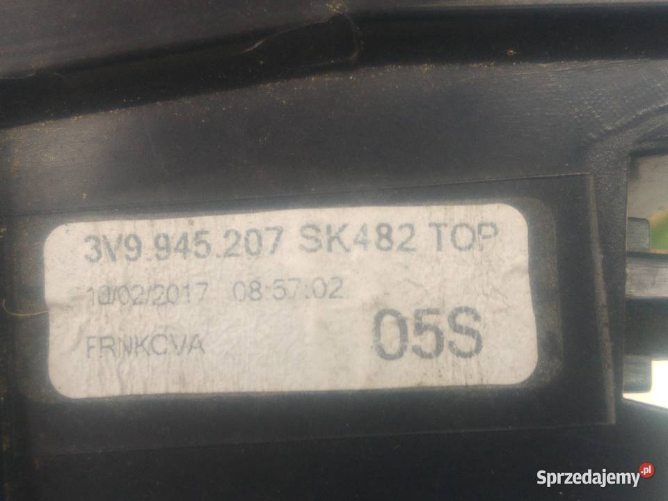 3V9945207 Lampa tył lewa kombi SUPERB III Oświetlenie Dębno