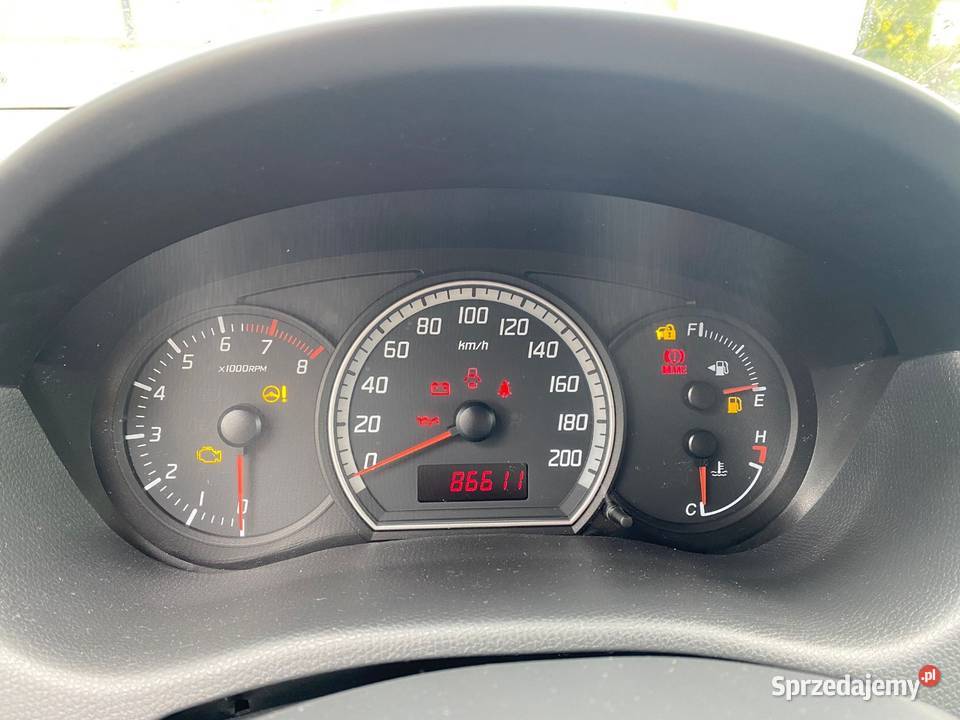 Suzuki Swift 13 L benzyna 2010 Kępno sprzedam