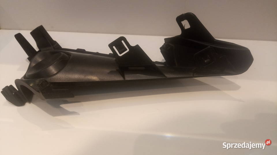 Toyota Corolla XII E21 zaślepka zderzaka prawa Zderzaki
