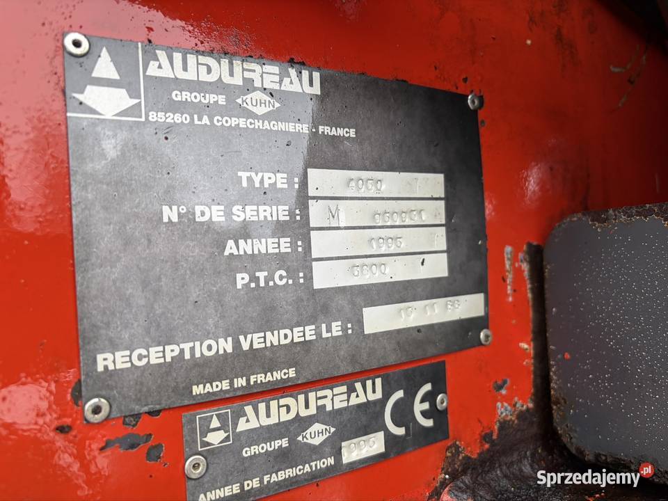 Ścielarka do słomy Kuhn 4050 rozdrabniacz Do hodowli zwierząt Myszyniec