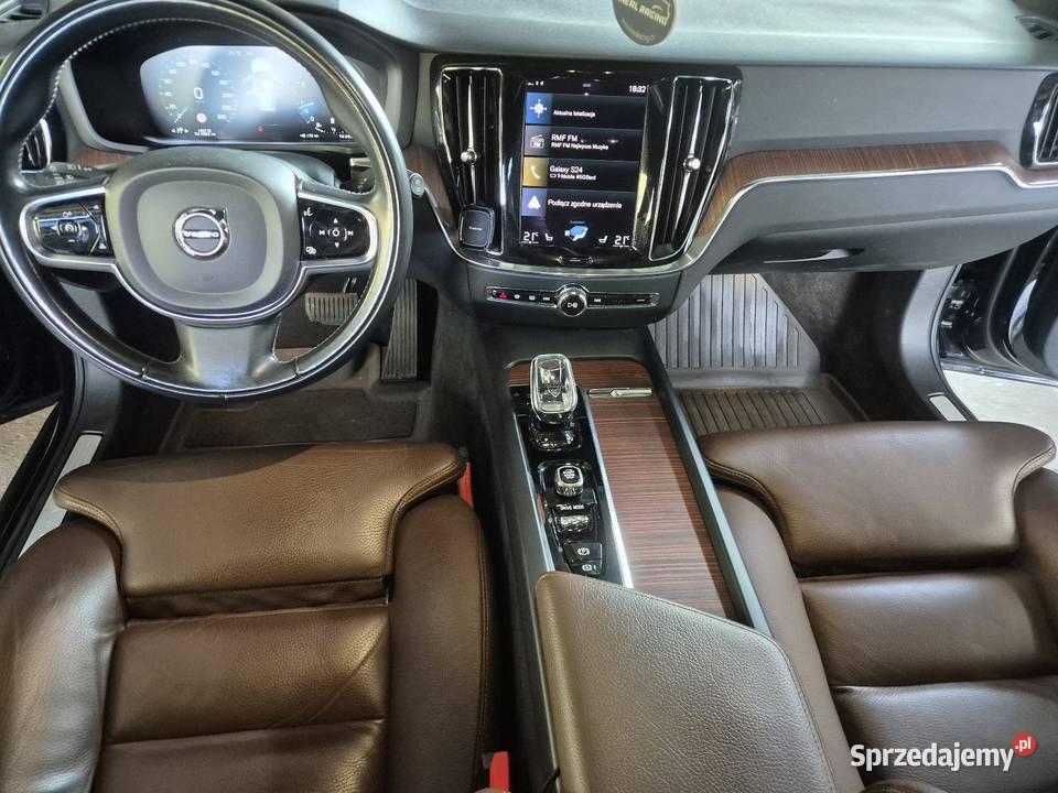 Volvo V60 B3 20 benzyna Mild hybrid automat w łódzkie