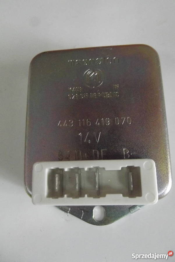Regulator napięcia Magneton 14v URSUS C 385ZETOR Części zamienne lubelskie