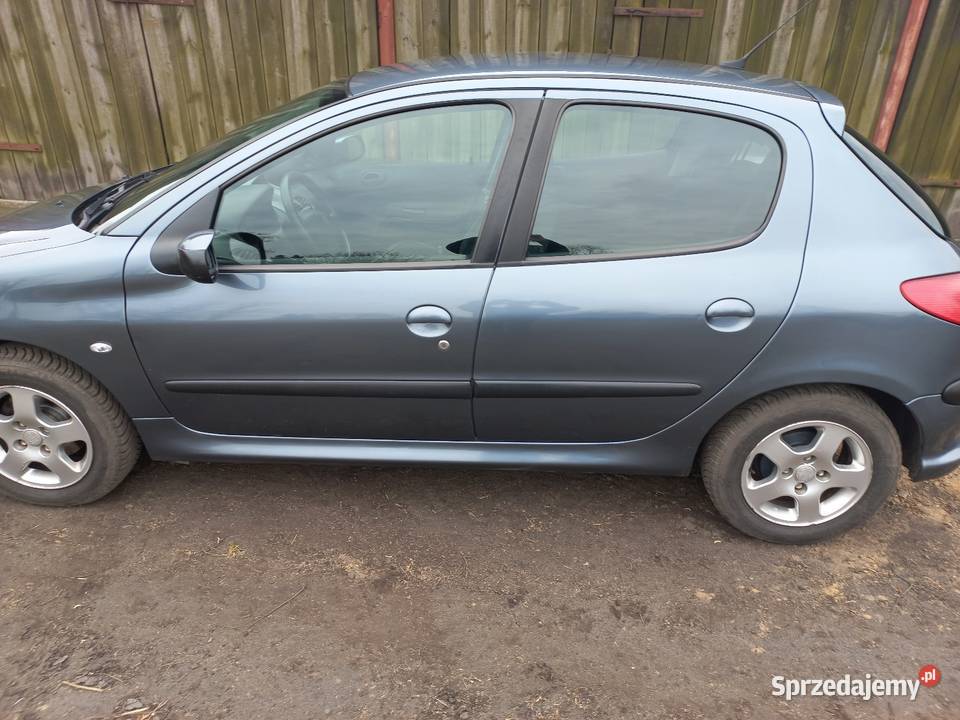 Sprzedam Peugeota 206 14 benzyna lpg Rok produkcji 2006 Borów sprzedam