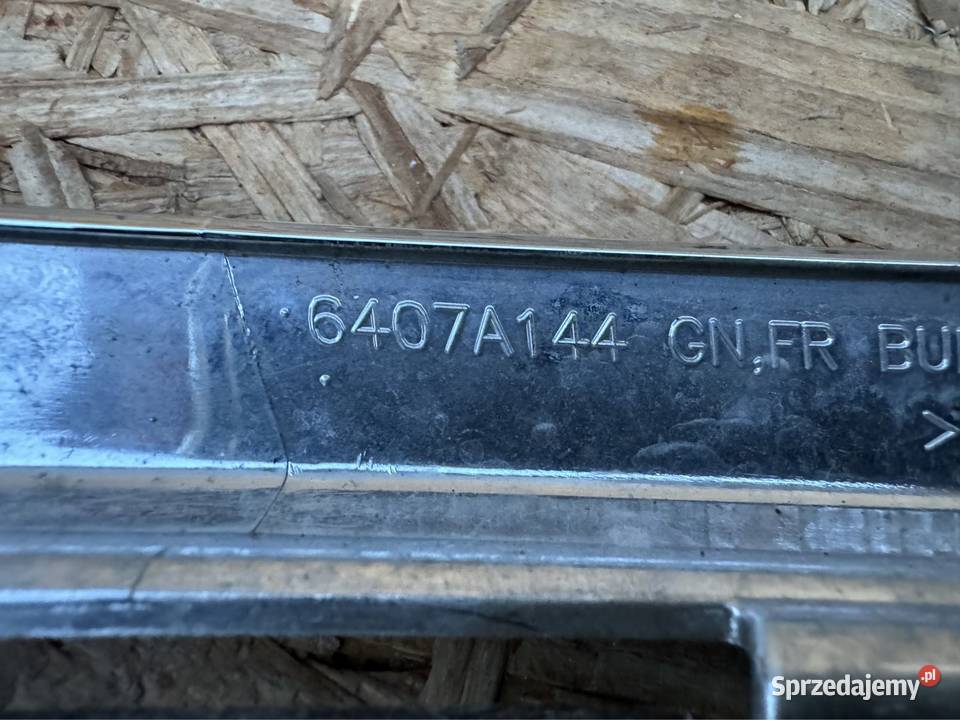 Listwa chrom zderzaka przód prawa rh Mitsubishi wielkopolskie Sieraków