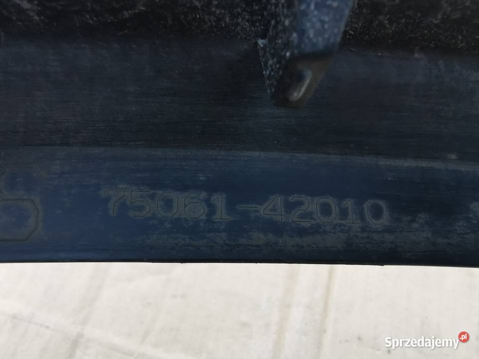 Listwa błotnika tył prawa rh toyota rav4 V 5 19