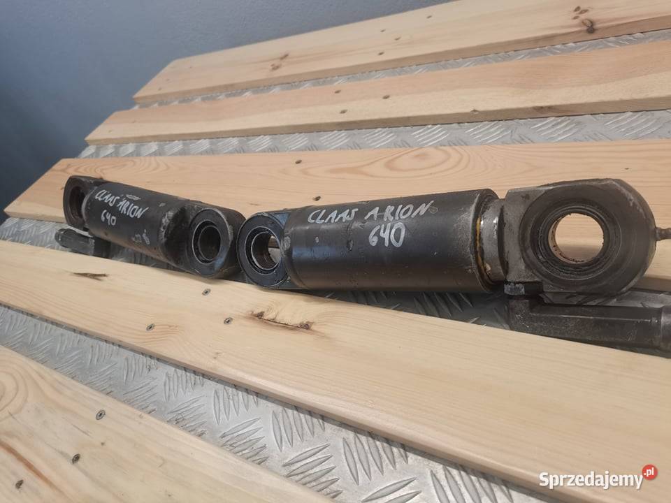 Cylinder hydrauliczny poziomowania osi Claas wielkopolskie Wilkowo