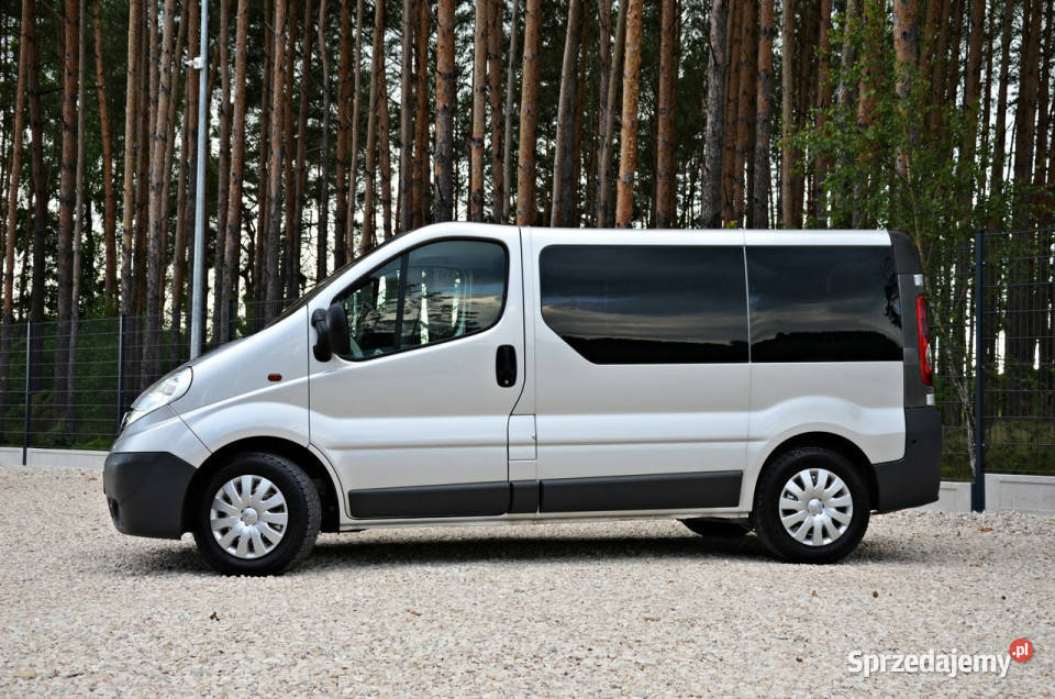 Opel Vivaro 20 CDTI 115 8 Osób Super Stan I diesel mazowieckie Ostrów Mazowiecka sprzedam