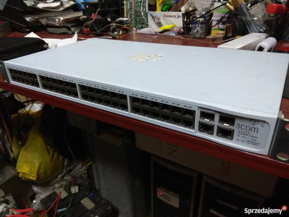 Switch 3com a 48 port 100mbit plus dwie wkladkia Internet i komunikacja Kraków