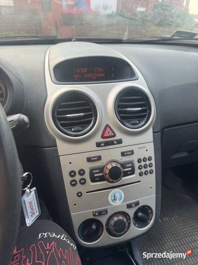 Opel Corsa D 2008r 12 doinwestowany