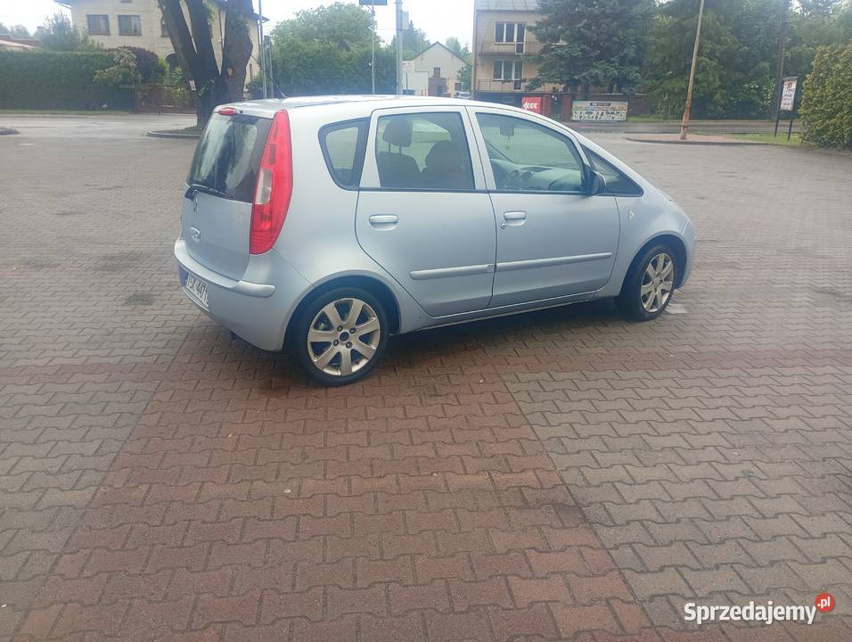 Sprzedam Mitsubishi Colt 15 benzyna Super stan Starachowice sprzedam