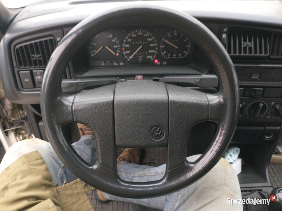 VW Passat B3 Kombi 18 na chodzie manualna Bierutów