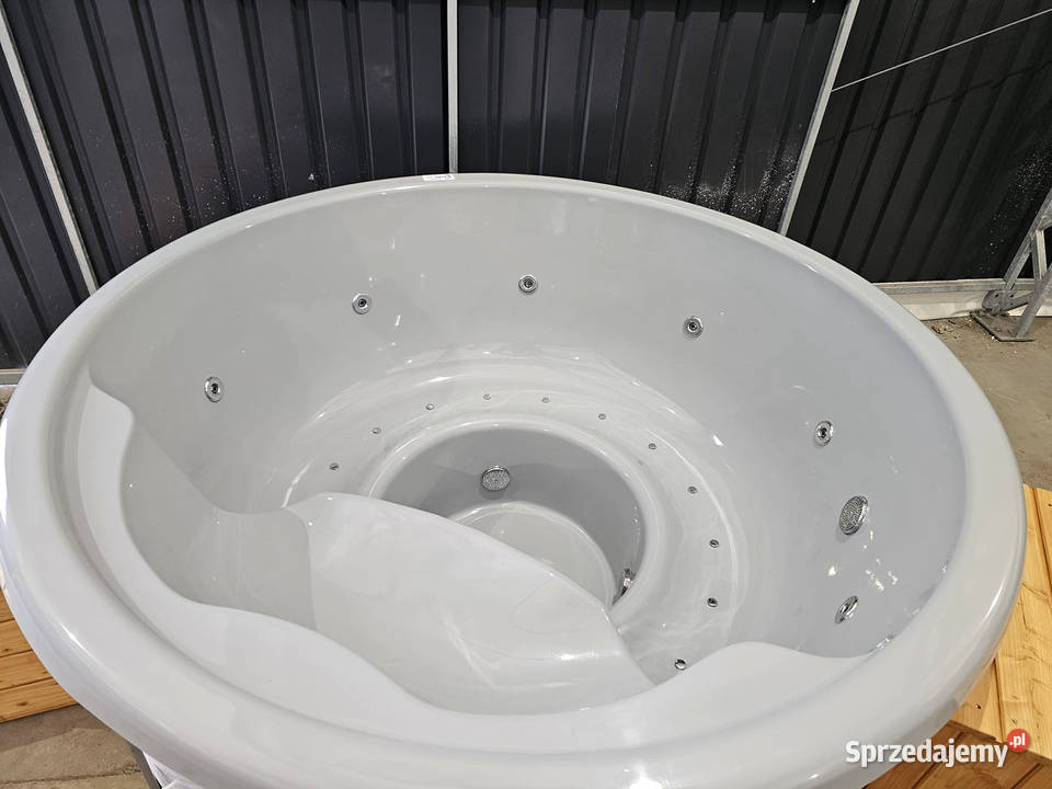 BALII Z JACUZZI 6os całoroczne wanna spa Piec Wrocław