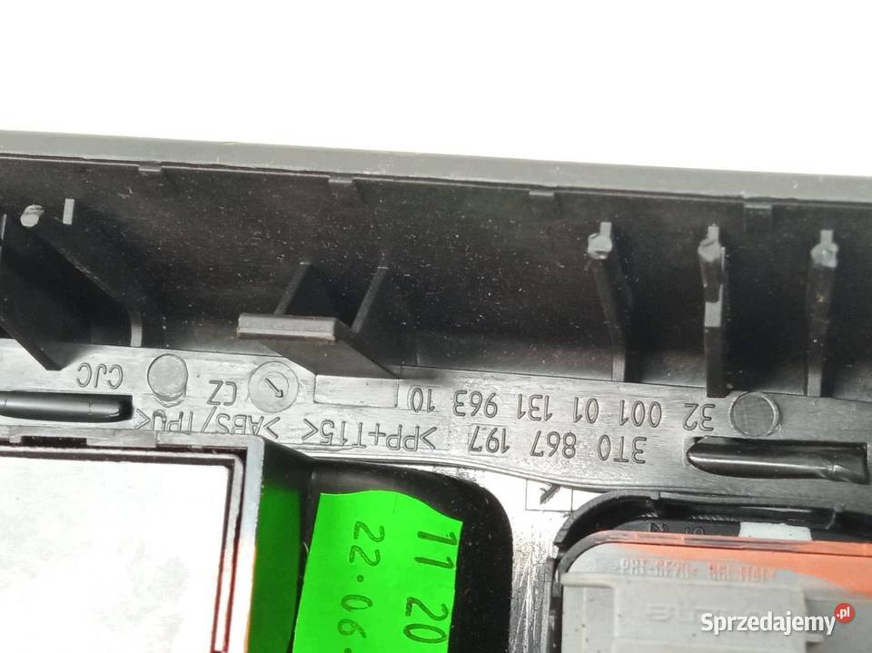 PRZEŁĄCZNIK SZYB LEWY PRZÓD RĄCZKA 3T0867197 osobowe