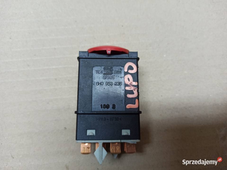 Seat Arosa włącznik świateł awaryjnych6H0953235 Bolesławiec sprzedam