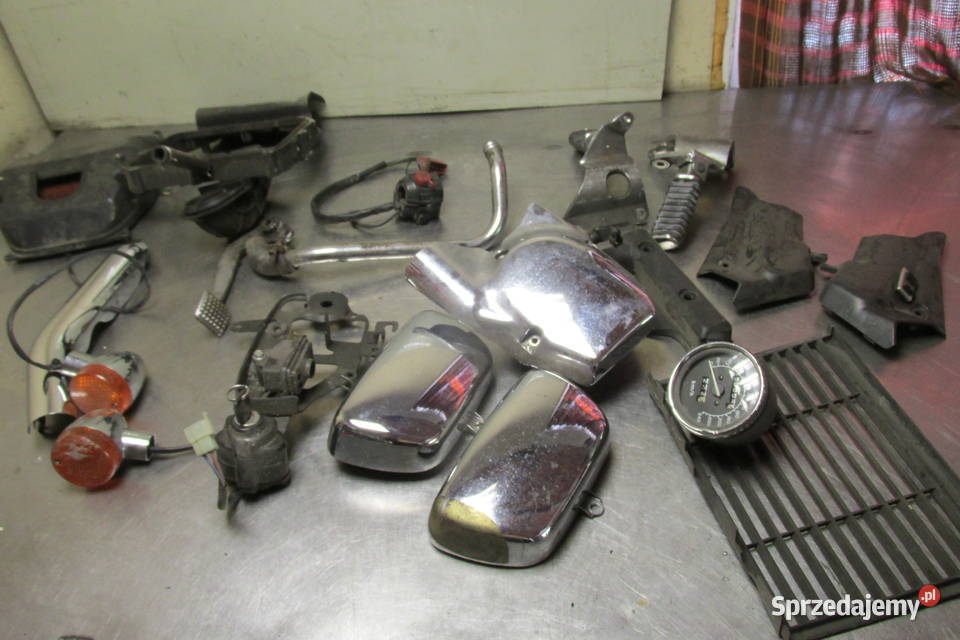 Stacyjka ze stelażem Honda VF 750 Magna Sandomierz sprzedam