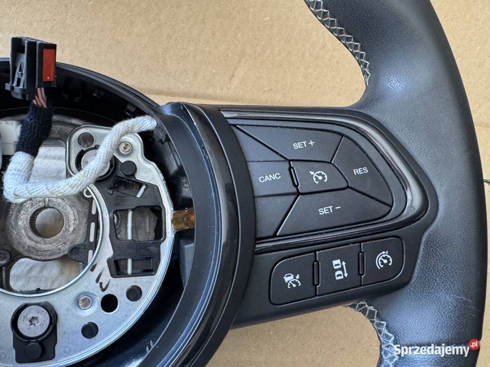 FIAT 500L LIFT KIEROWNICA MULTIFUNKCYJNA ZE