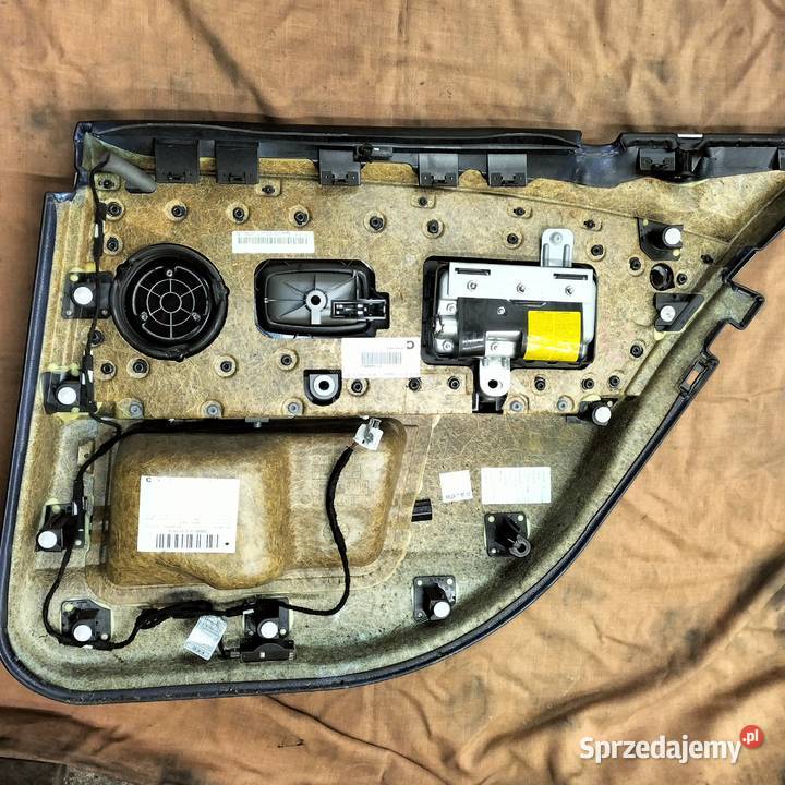 Boczek drzwi lewy tył BVMW E65 czarna skóRa Tapicerki samochodowe śląskie Poręba