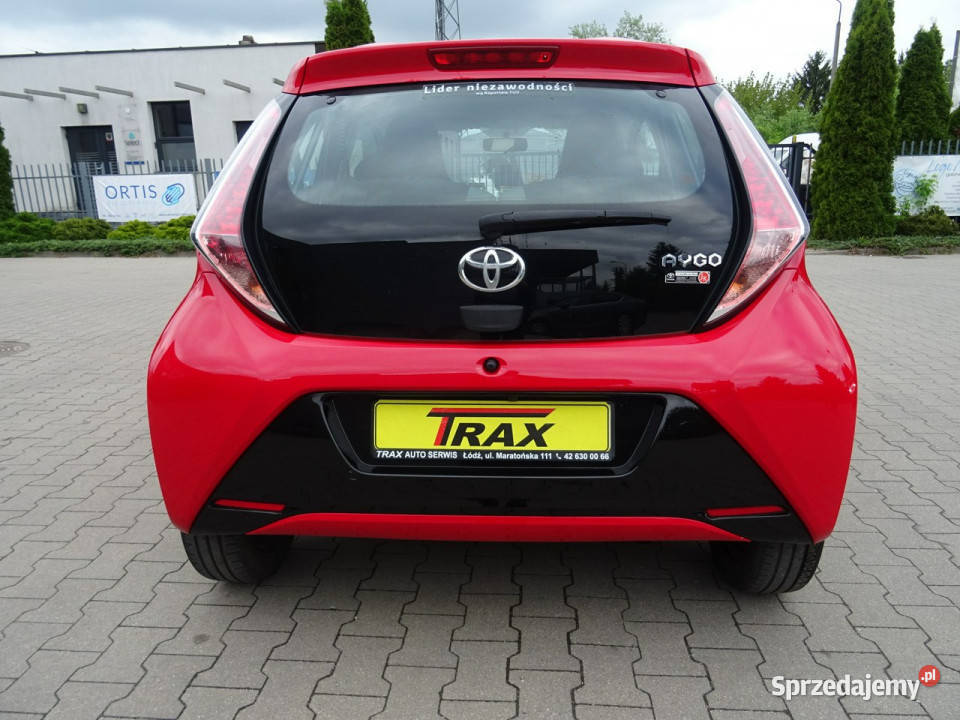 Toyota Aygo 10 VVI XPLAY Samochód w super stanie 4/5 Łódź