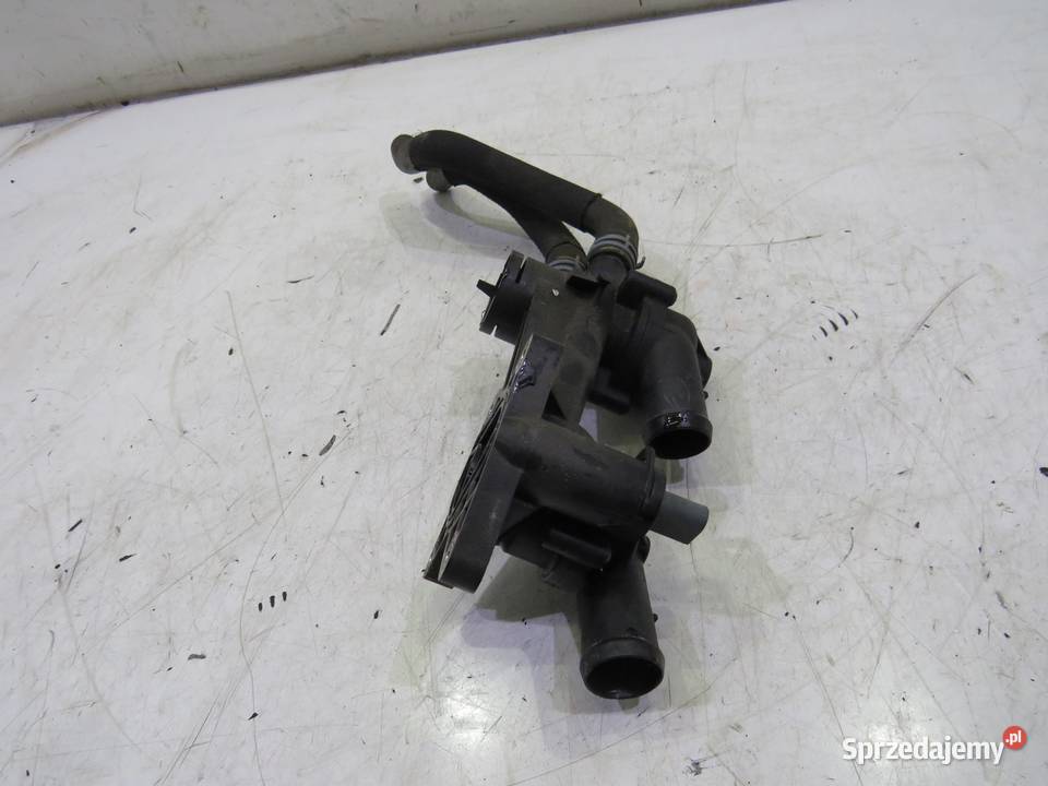 OBUDOWA TERMOSTATU AUDI A1 8X 14 TFSI 03C121118D