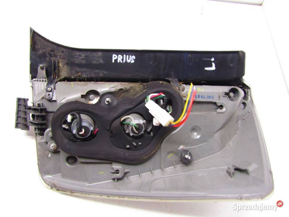 LAMPA TYLNA LEWY TYŁ LED TOYOTA PRIUS III LIFT