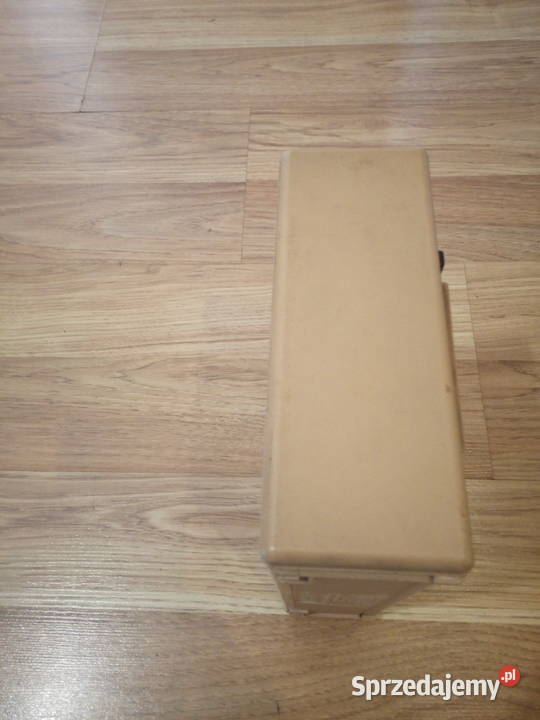 Magnetofon MK 232 P z czasów PRL jasna obudowa