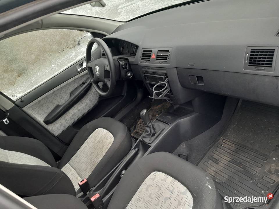 Skoda Fabia 14 benzyna 90 2002r Kombi z de klima Wronki