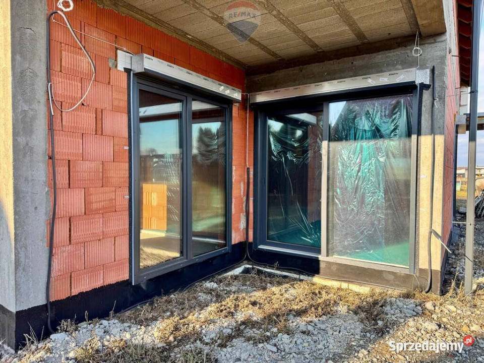 Nowoczesny dom z garażem Czarków gm Pszczyna garaż