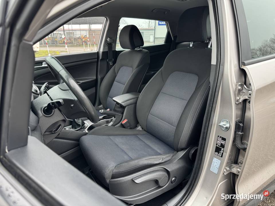 Hyundai Tucson 16 BENZYNA Klimatronik Nawigacja Samochody osobowe Konin