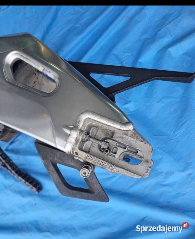 Aprilia TUONO V4 1100 rsv 2016 wahacz tył rama