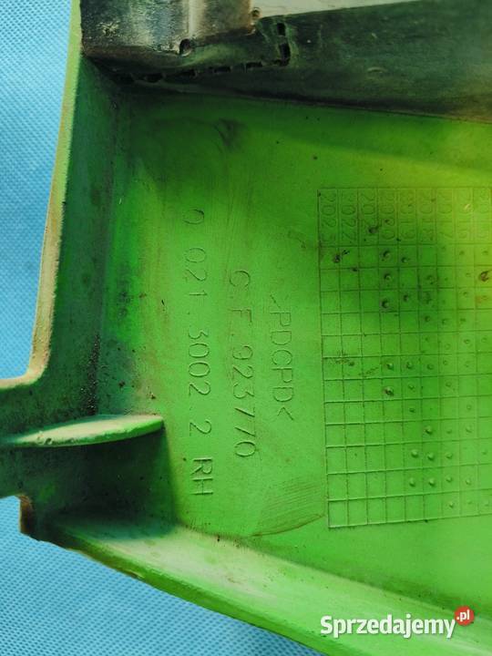 Deutz Fahr 5 model 5115 20r Osłona silnika prawa Stalewo