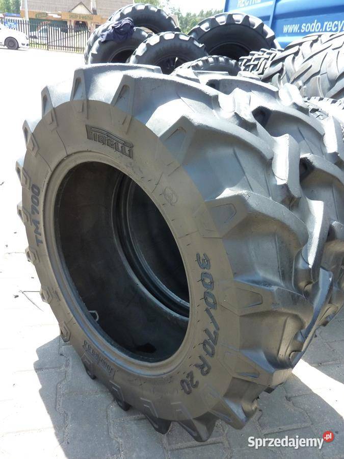 2x Opona używana rolnicza 30070R20 PIRELLI TM700 Zaścianki