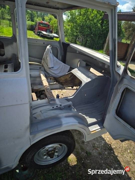 1976 Barkas B1000 8 osób naprawie blacharskiej Rok produkcji 1976 Andrespol