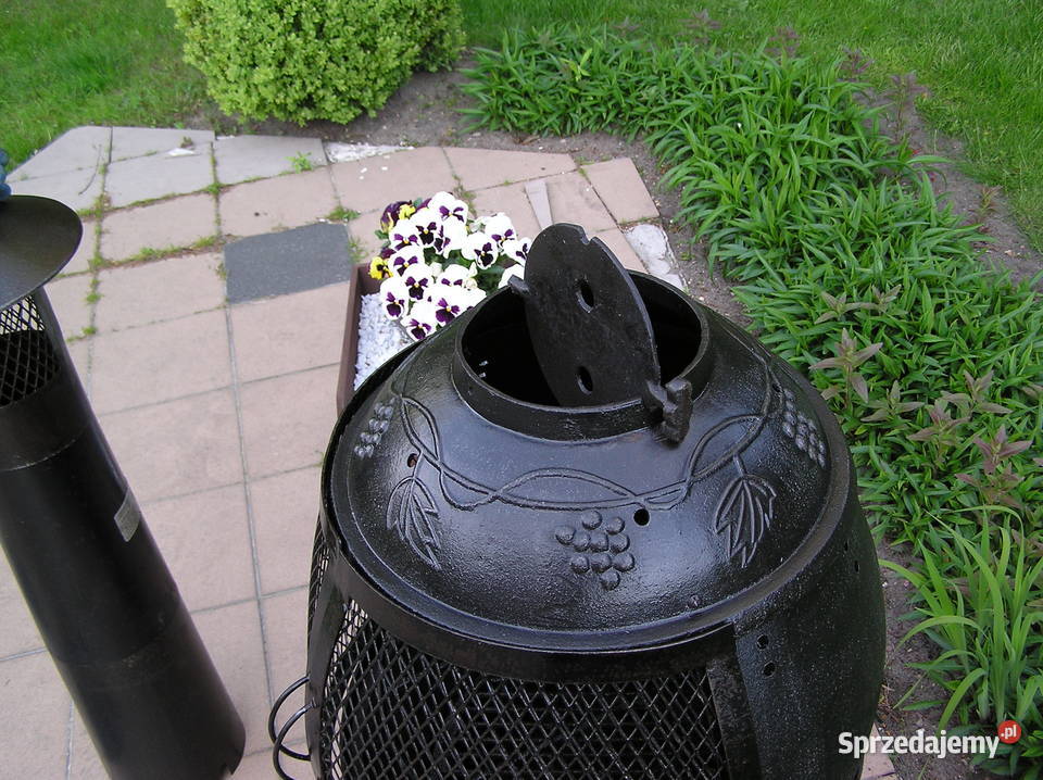 GRILL ŻELIWNY z kominem sprzedam