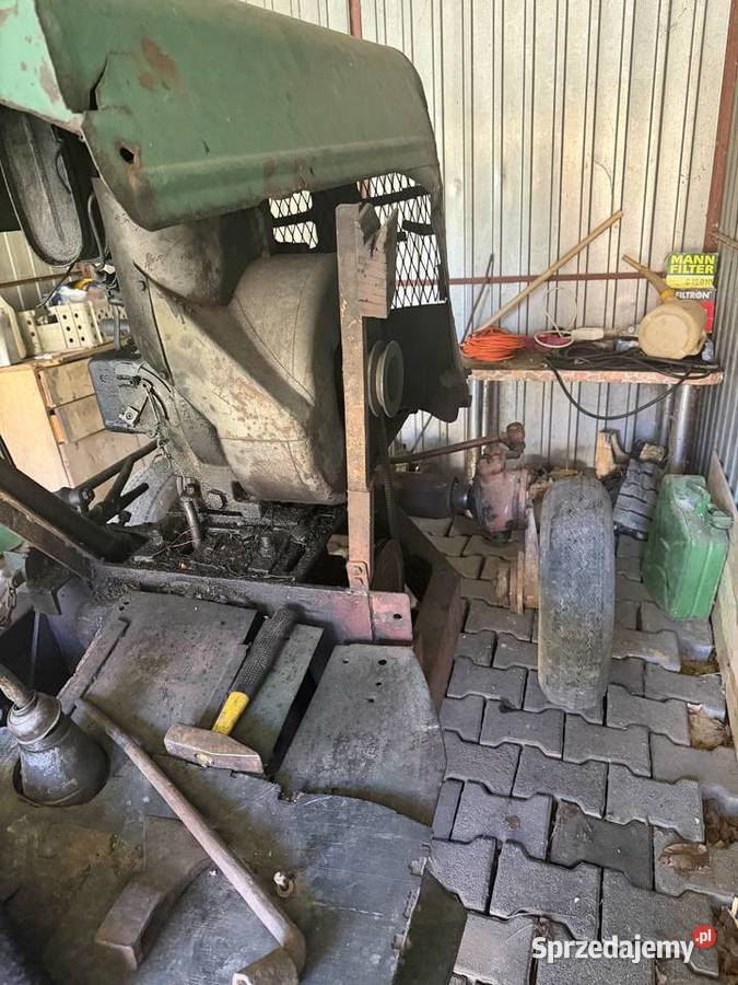 Traktor sam Drogobycza