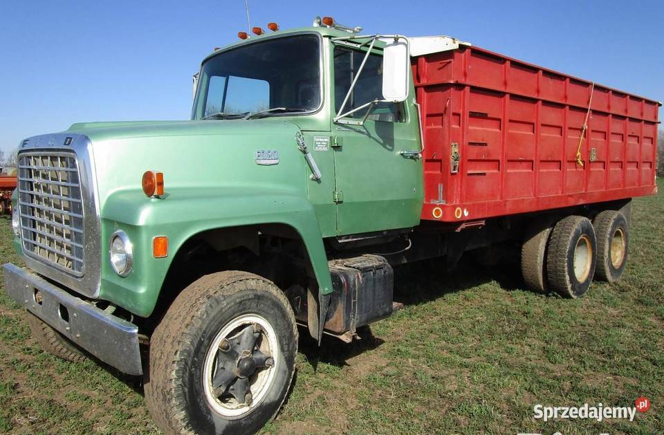 Emblemat logo znaczek Ford 8000 z lat 70ych