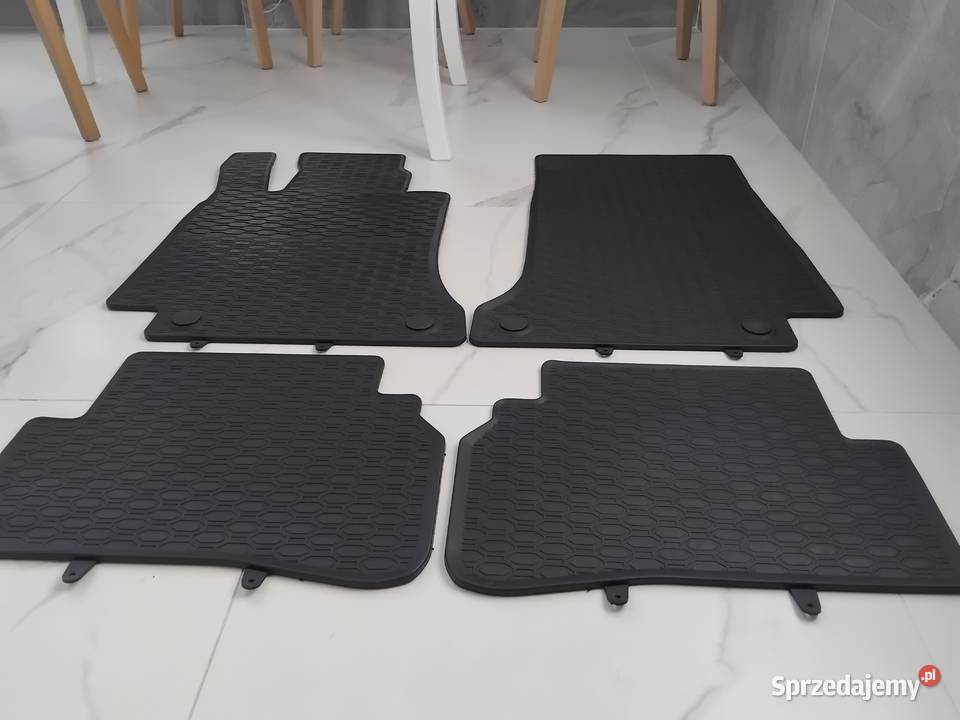 Mercedes C Klasa W205 2013 Dywaniki Gumowe wielkopolskie Ostroróg sprzedam