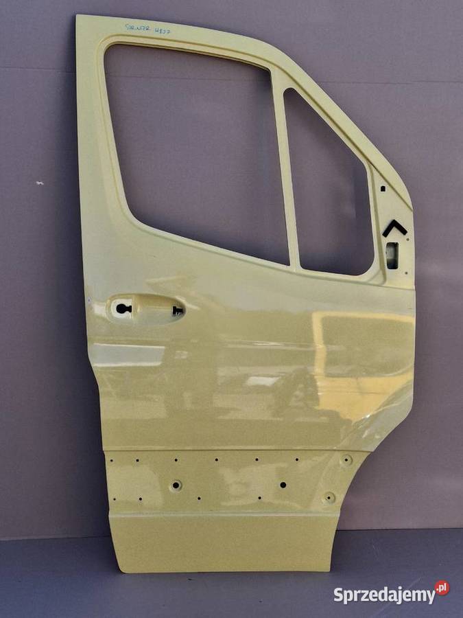 MERCEDES SPRINTER W907 W910 DRZWI PRAWY PRZÓD Bieleń