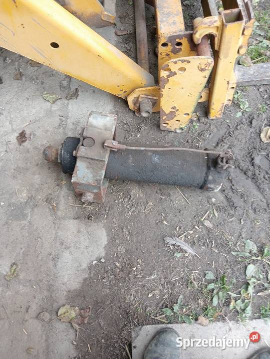Siłownik hydrauliczny do przyczepy d47 łódzkie Radomsko