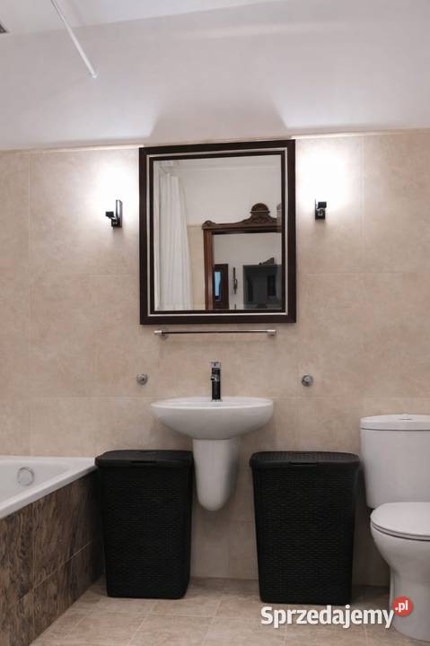 Cichy funkcjonalny pokój Room Murano Metro Warszawa