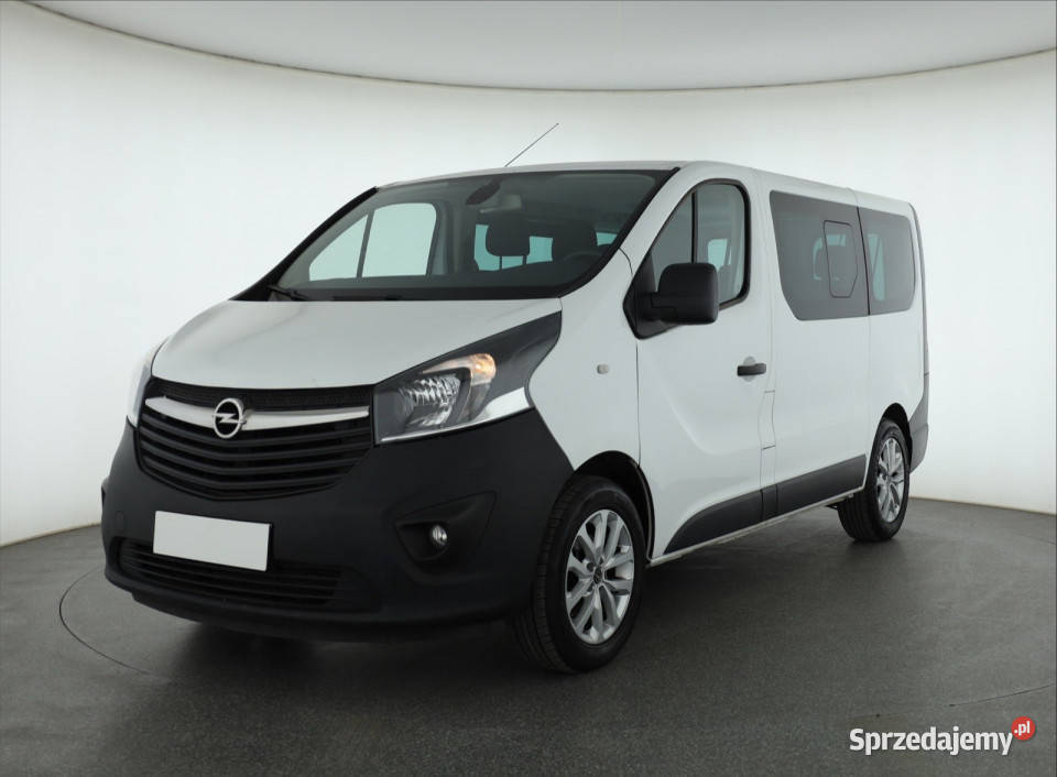 Opel Vivaro 16 BiCDTI radio Piaseczno