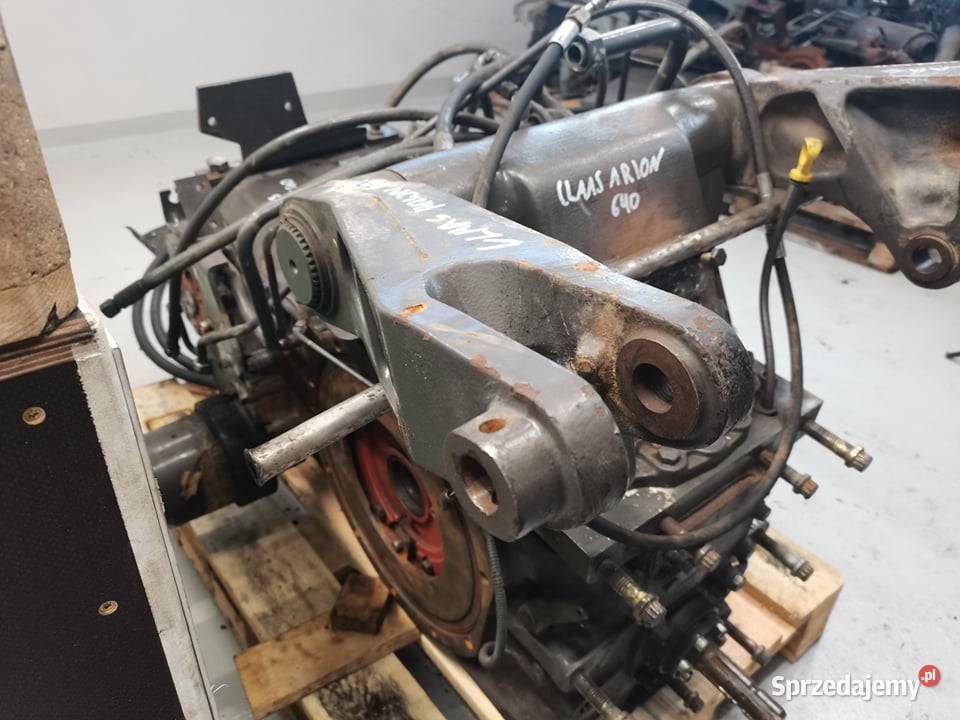 Sworzeń ramion górnych TUZ Claas Arion Wilkowo sprzedam