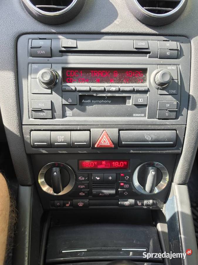 Audi A3 8P 20 FSI 3d uszkodzony lubelskie