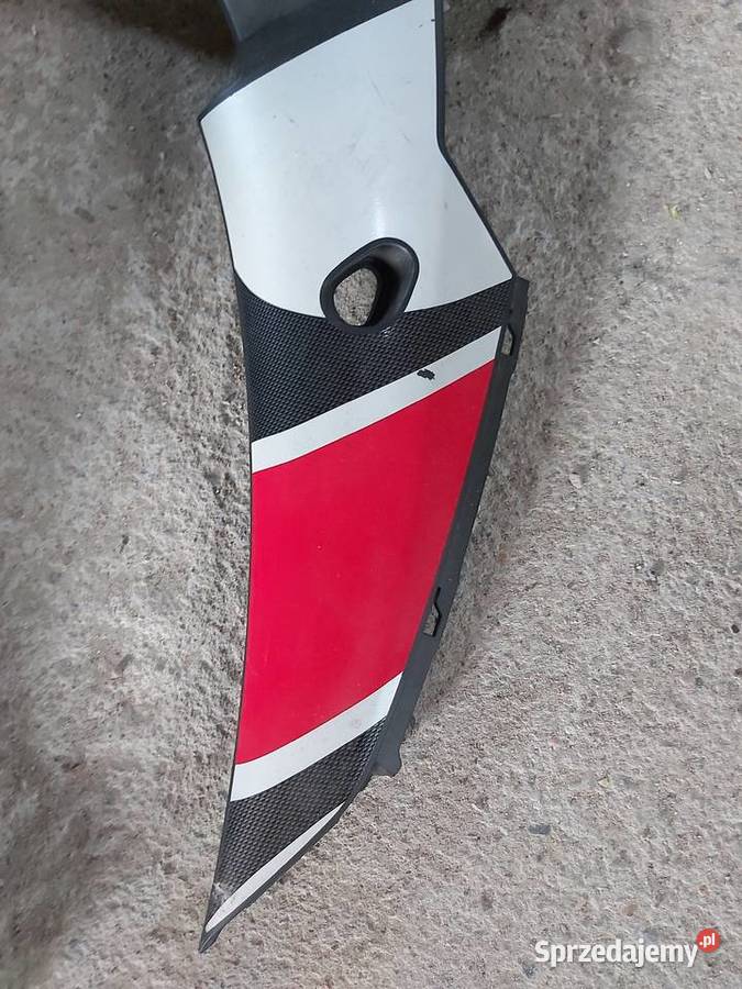 Yamaha r6 08 boczek owiewka plastik pług sprzedam