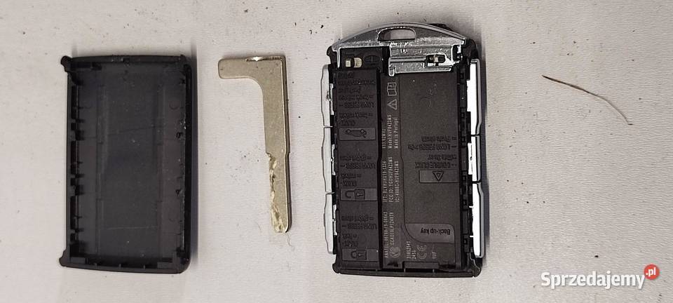 VOLVO XC40 KLUCZYK PILOT 31652549