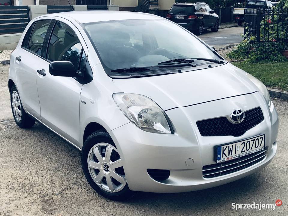 Toyota Yaris II SREBERKO DIESEL KLIMATYZACJA 90 Rok produkcji 2007 Przeworsk sprzedam