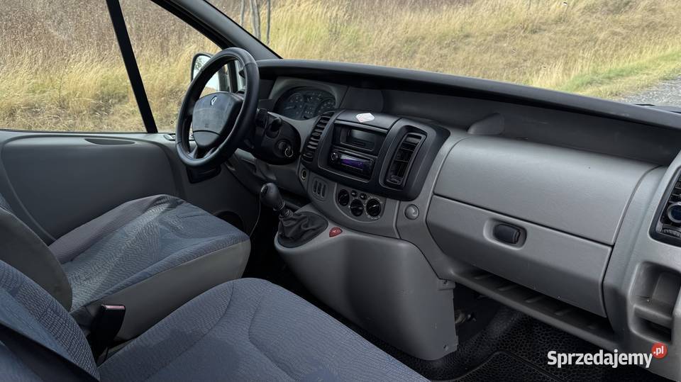 renault trafic 2004r 19 dci 9 osobowy Szczecin