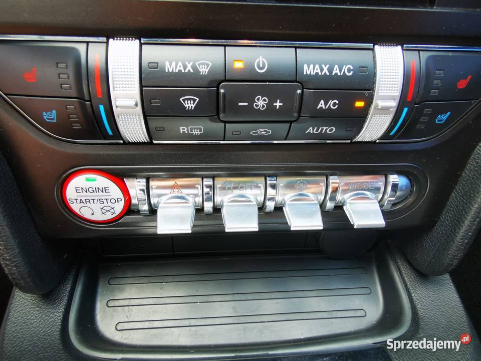 V8 50L Manual Dokumentacja pochodzeniowa Bogate