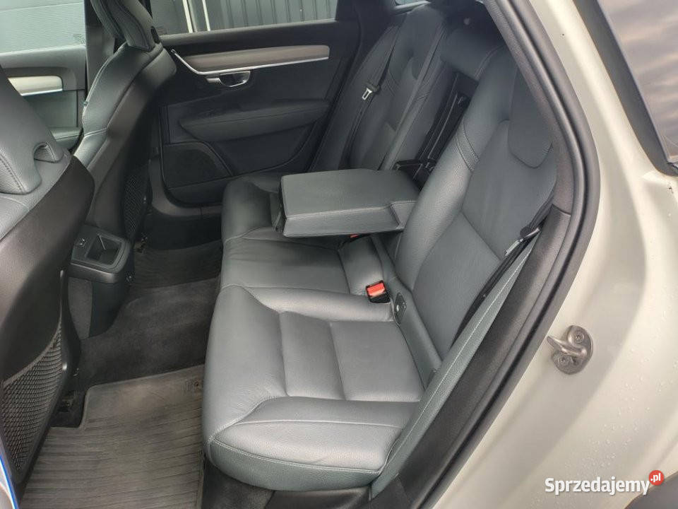 Volvo V90 Cross Country 2022r B4 AWD 197 FV23 197KM Poznań